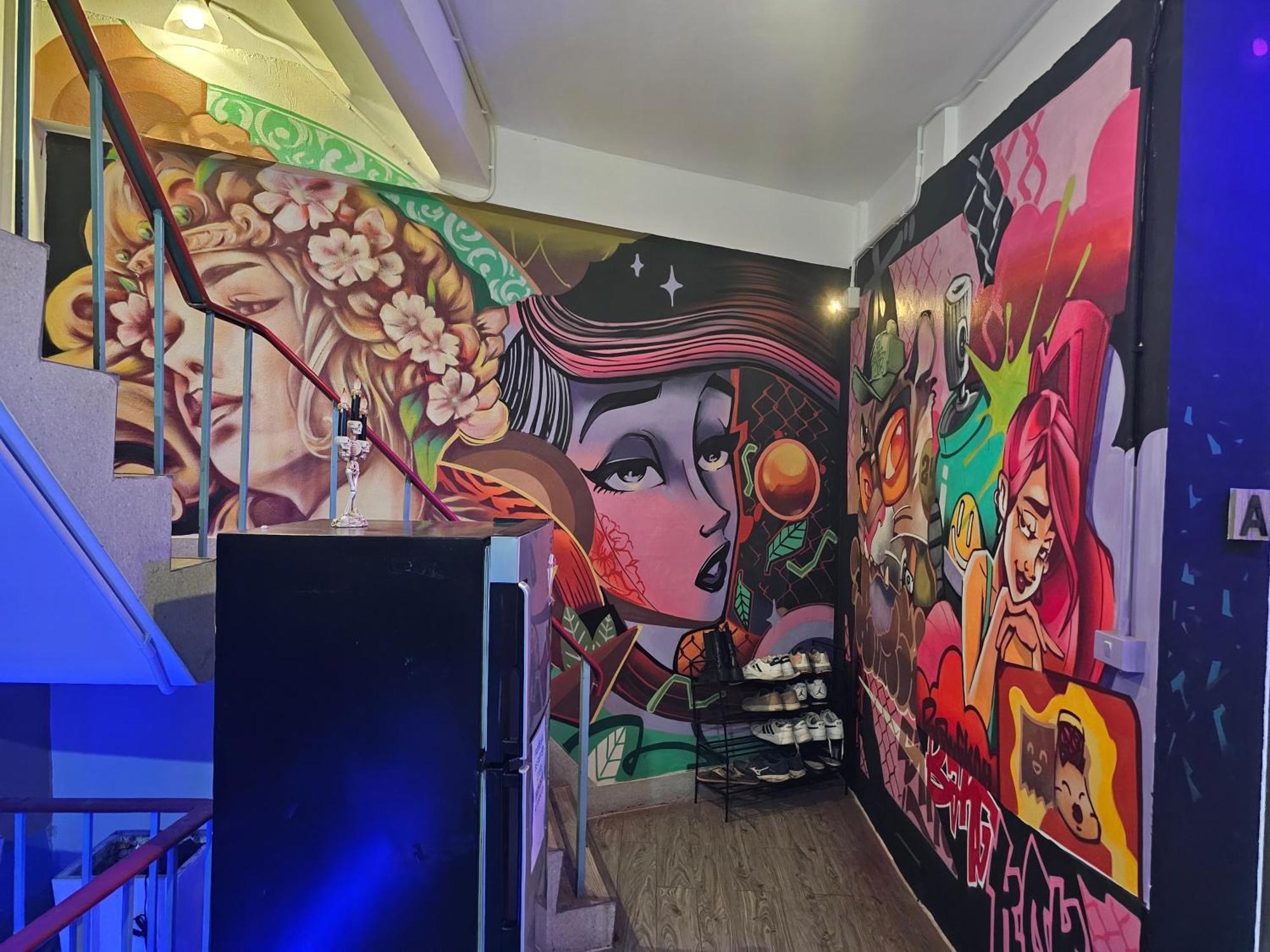 Urban Jungle Hostel Bangkok Buitenkant foto